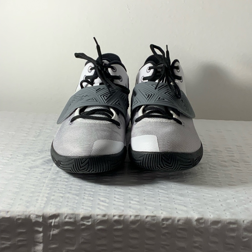 Mens Kyrie Fly Trap III. White, Black, and cool Grey. Size 12